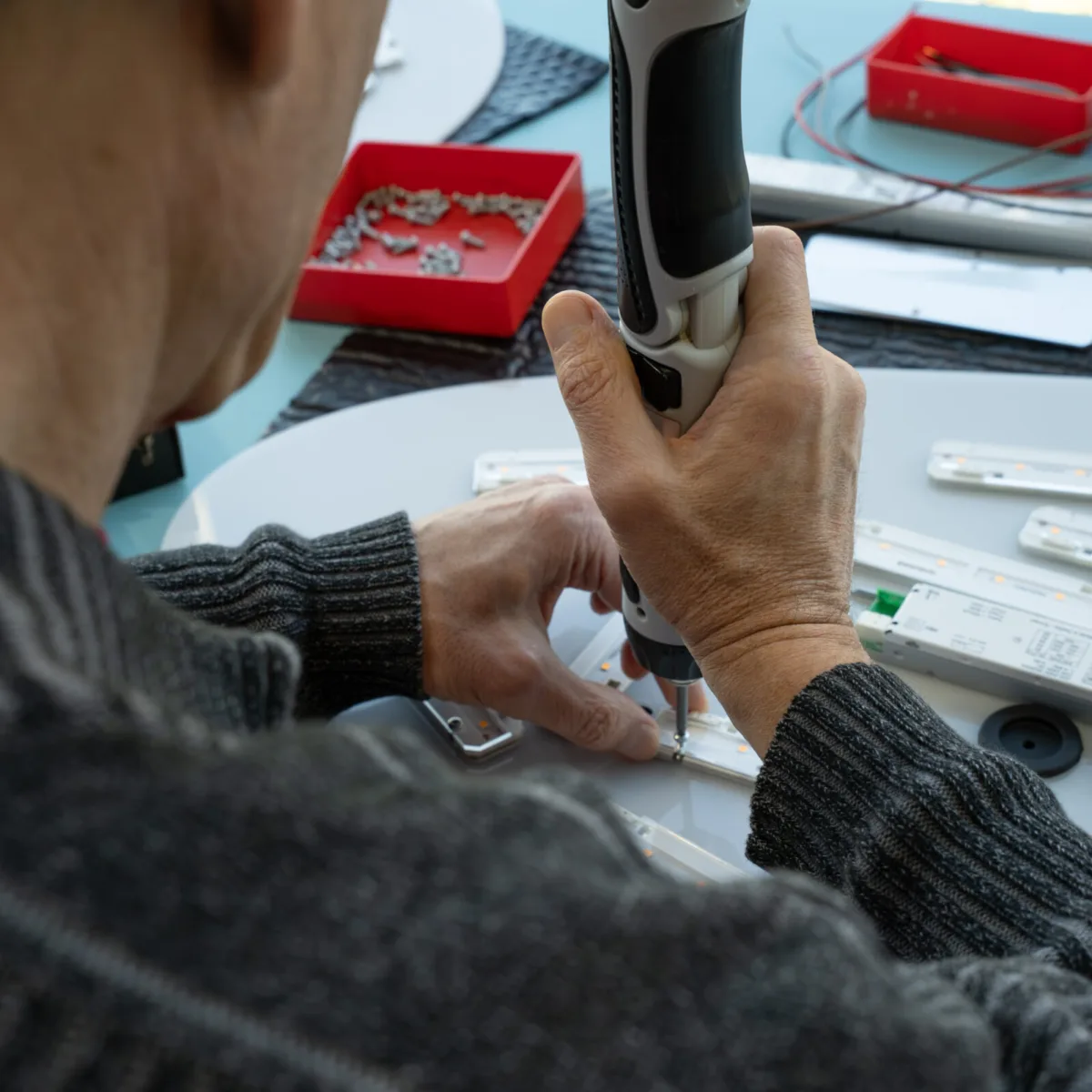 TM Licht Raum Referenzbericht 20251104 Bearbeitet Schrauben 1